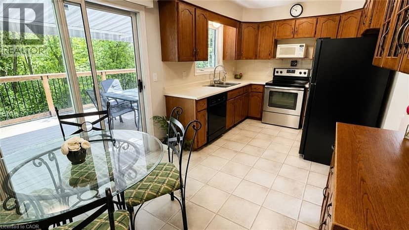 240 STOKE Drive — photo 8 of 40