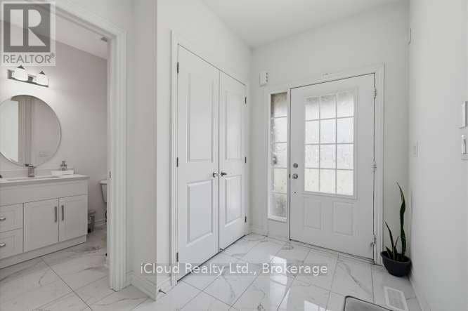 1944 Don White Court, Oshawa, photo 4