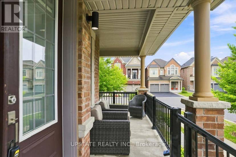 18 Blenheim Circle — photo 3 of 40
