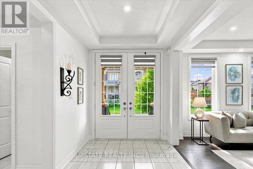18 Blenheim Circle — photo 4 of 40