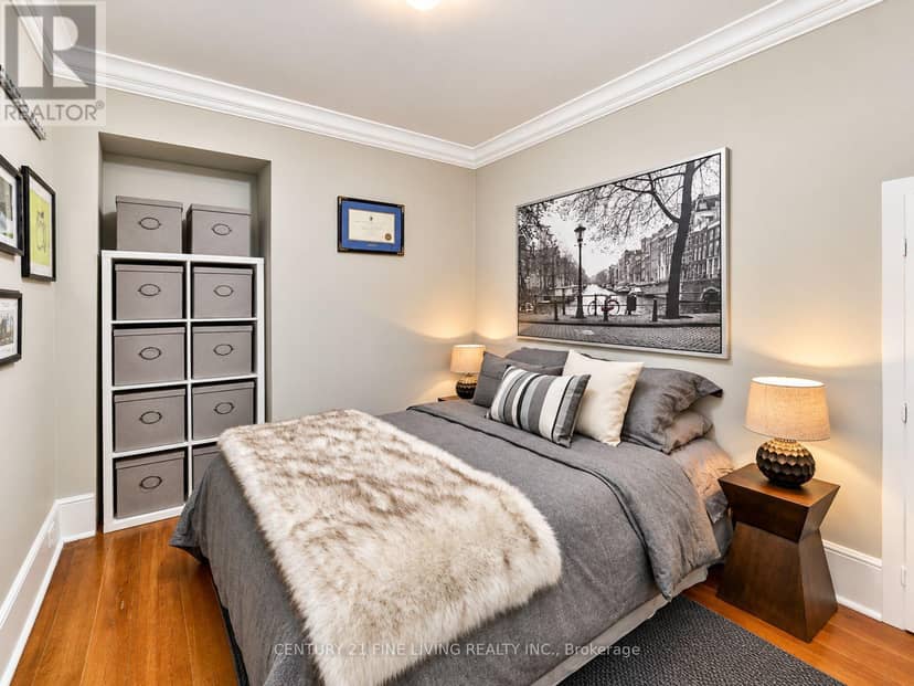 8 Lester B Pearson Street — photo 13 of 29
