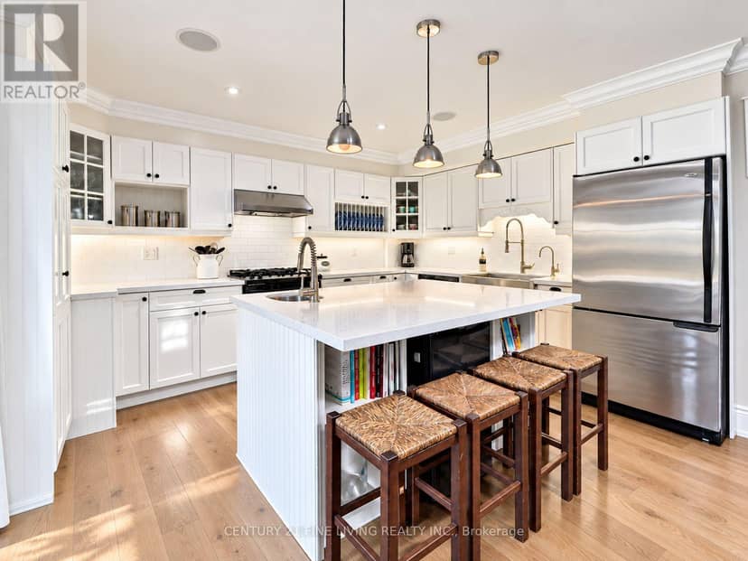 8 Lester B Pearson Street, Vaughan, photo 5