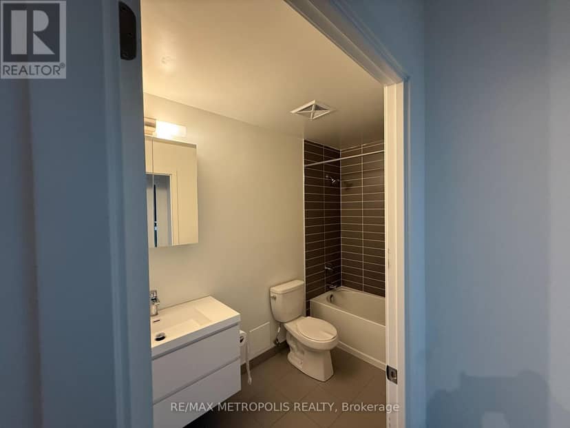 1814 - 292 Verdale Crossing — photo 9 of 29