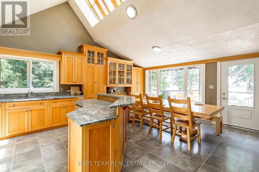 3299 Shoreview Drive — photo 11 of 38
