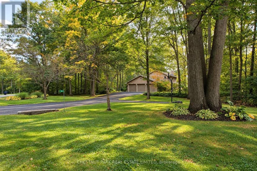 9 Mills Circle, Springwater