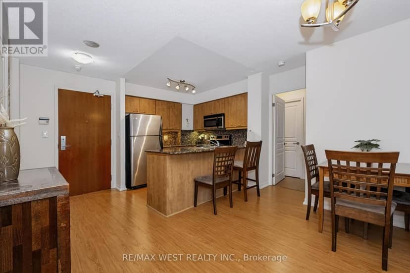 209 - 1403 Royal York Road — photo 17 of 40