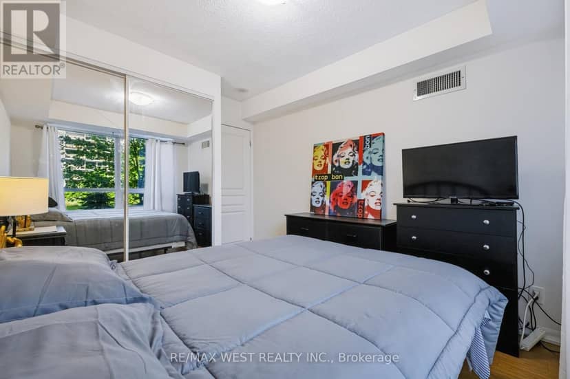 209 - 1403 Royal York Road — photo 30 of 40