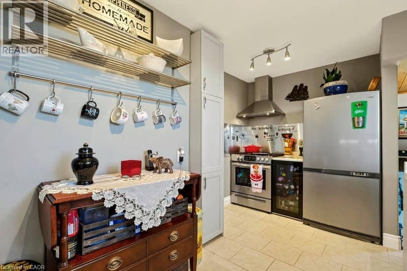 919 RIDGE Road E — photo 13 of 40