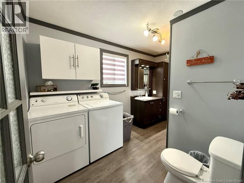 3688 Principale Street — photo 10 of 24