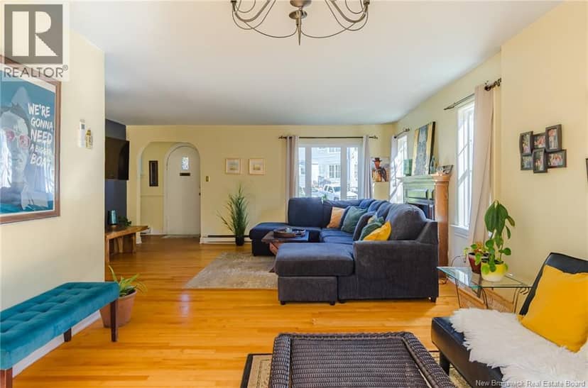 470 Young Street — photo 10 of 37