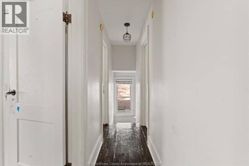 535 Randolph Avenue — photo 17 of 33