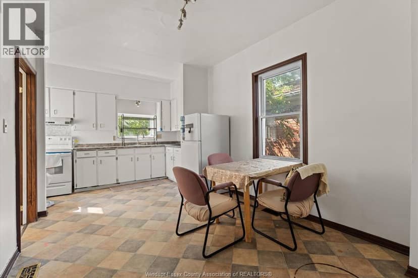 535 Randolph Avenue — photo 9 of 33