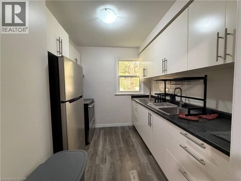 276 WESTCOURT Place, Waterloo, photo 3