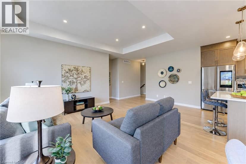 15 MATHESON Crescent — photo 19 of 37