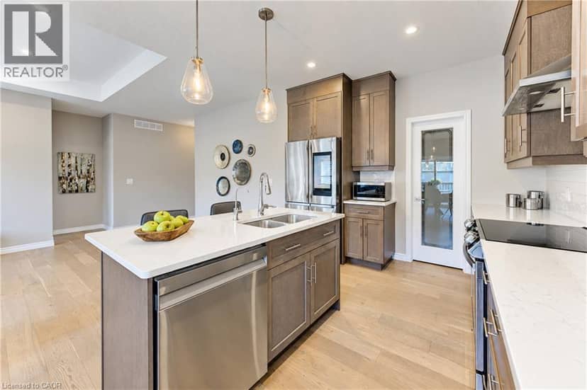 15 MATHESON Crescent, Innerkip, photo 2