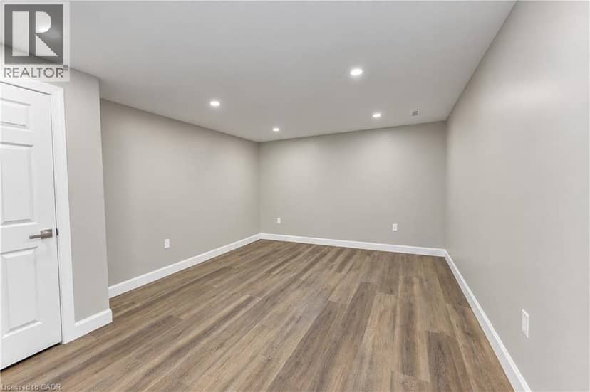 15 MATHESON Crescent — photo 24 of 37