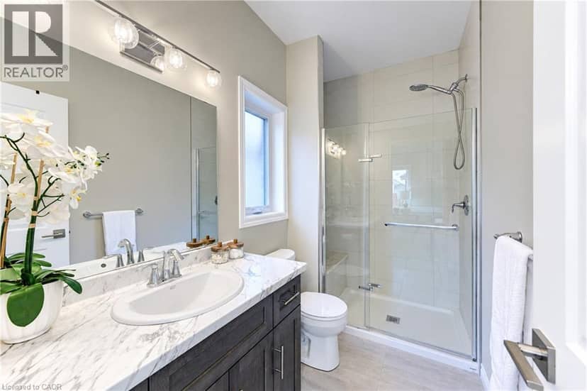 15 MATHESON Crescent — photo 23 of 37