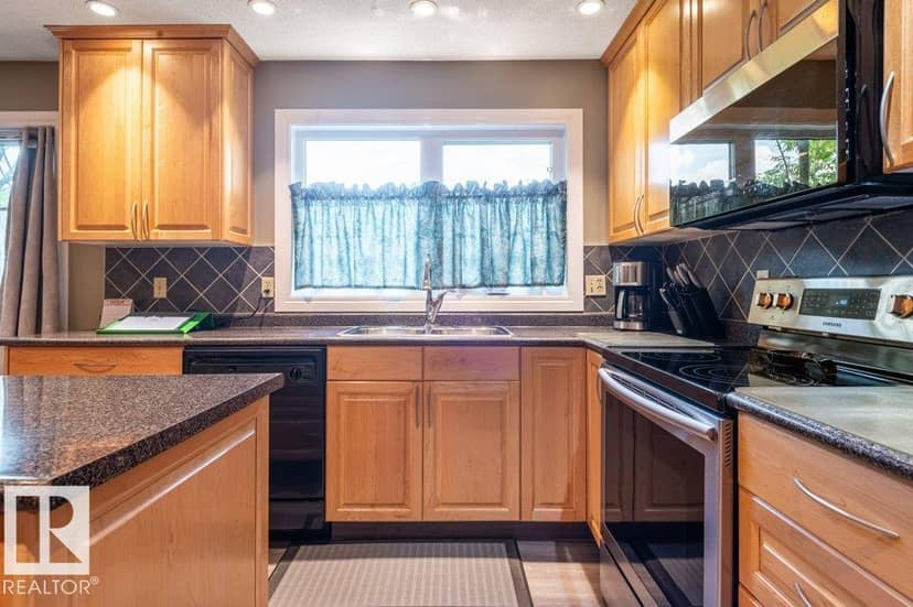14514 101 AV NW — photo 12 of 40
