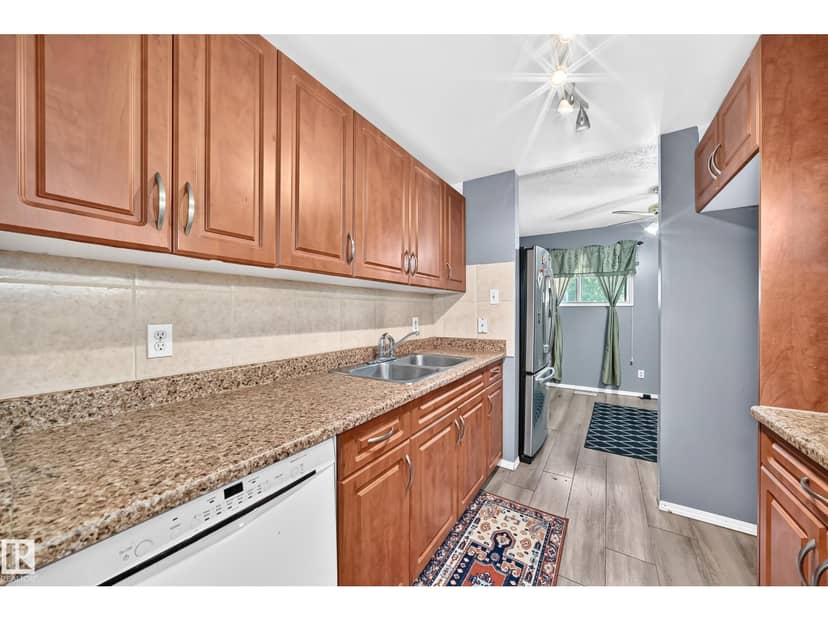 243 Abbotsfield RD NW, Edmonton, photo 6