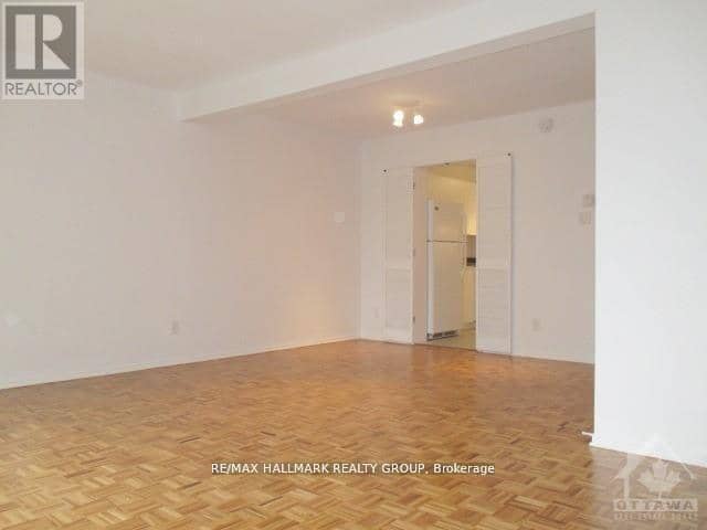 - - 84 Paddington Private, Ottawa, photo 8