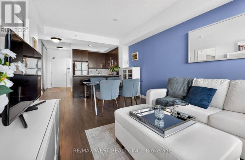 631 - 15 James Finlay Way — photo 10 of 25