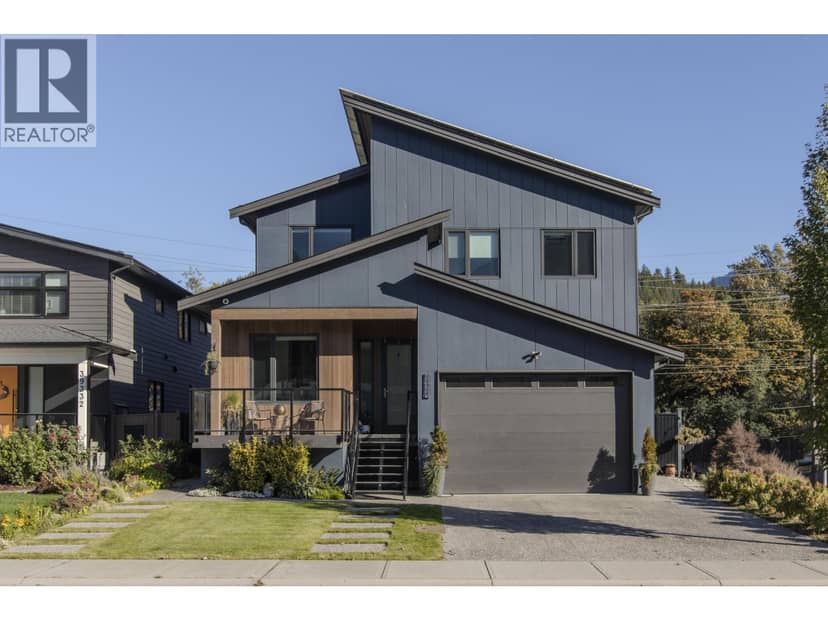 39320 CARDINAL DRIVE, Squamish