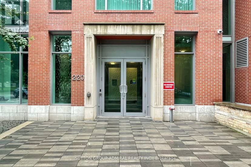 304 - 220 George Street — photo 1 of 32