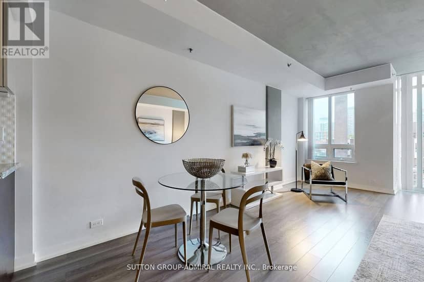 304 - 220 George Street — photo 17 of 32