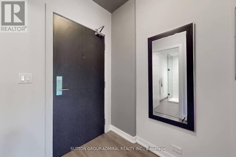 304 - 220 George Street — photo 6 of 32