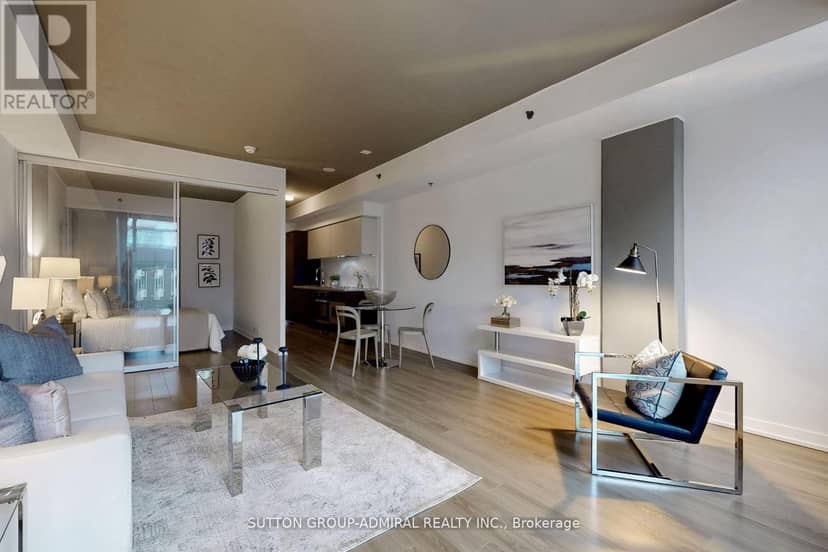 304 - 220 George Street — photo 8 of 32