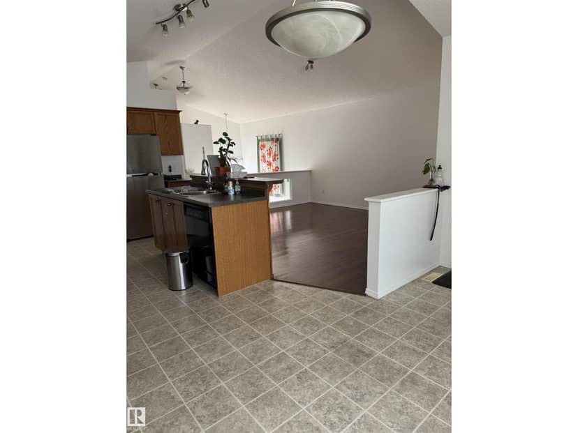 15112 139 ST NW — photo 16 of 32