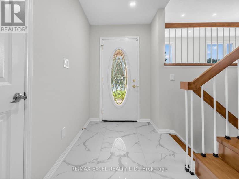 25 Grand Place, Barrie, photo 3