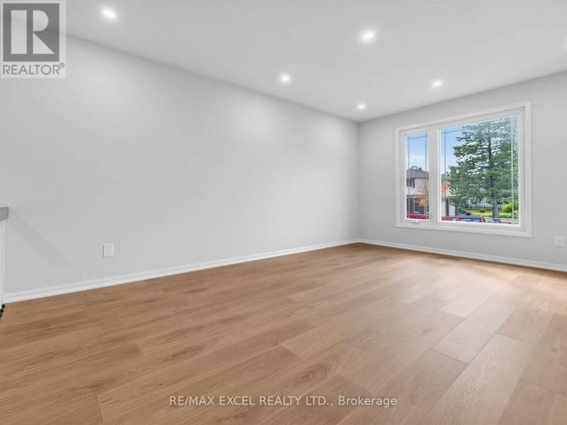 25 Grand Place, Barrie, photo 4