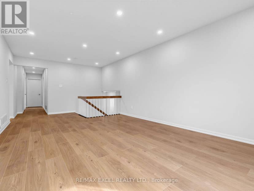 25 Grand Place, Barrie, photo 6