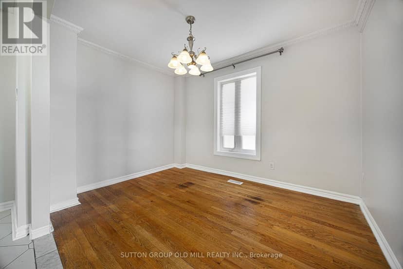 28 Holwood Avenue, Toronto, photo 4