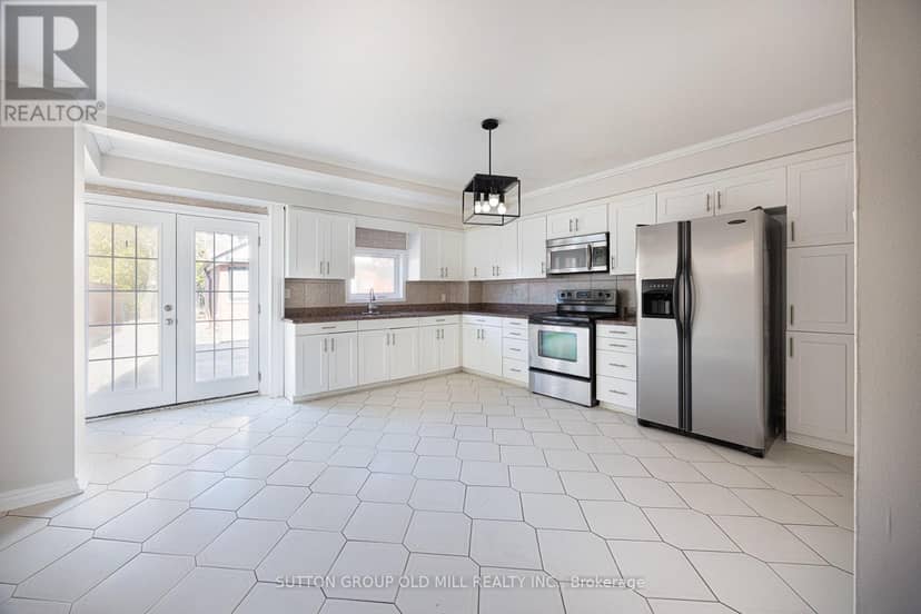 28 Holwood Avenue, Toronto, photo 6