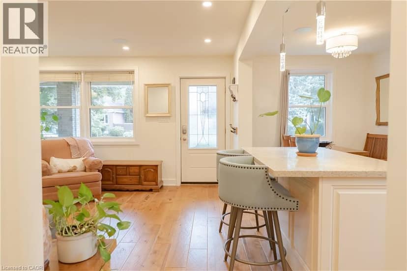 8 CAMERON Avenue, Dundas, photo 4