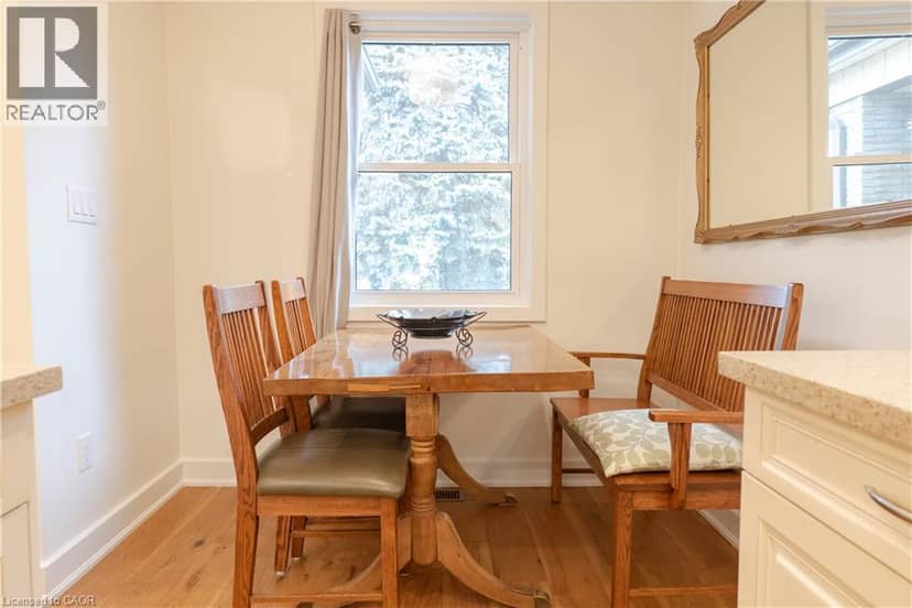 8 CAMERON Avenue — photo 9 of 29