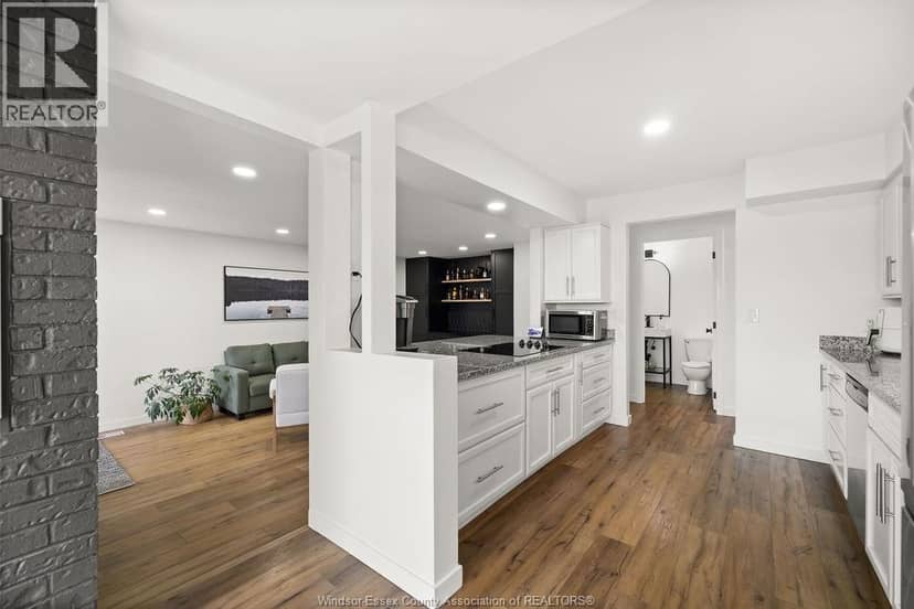 8678 Riverside Drive — photo 12 of 40