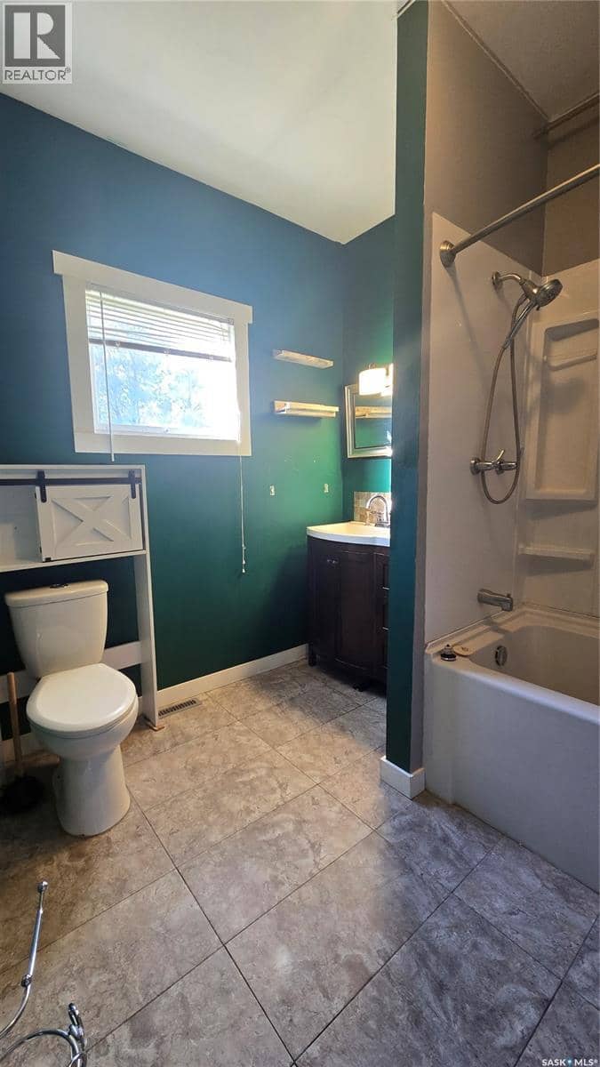 628 Walsh AVENUE — photo 13 of 27