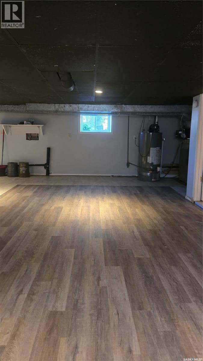 628 Walsh AVENUE — photo 21 of 27