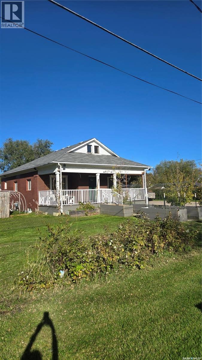 628 Walsh AVENUE, Oxbow, photo 3
