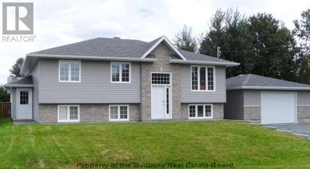2460 EMILY Street — photo 1 of 25