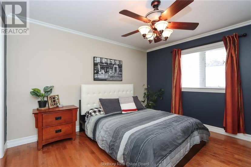 2460 EMILY Street — photo 8 of 25