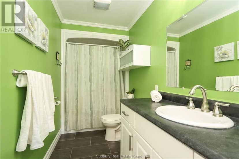 2460 EMILY Street — photo 7 of 25