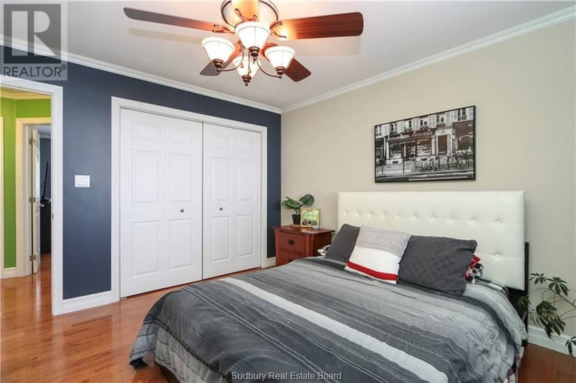 2460 EMILY Street — photo 9 of 25
