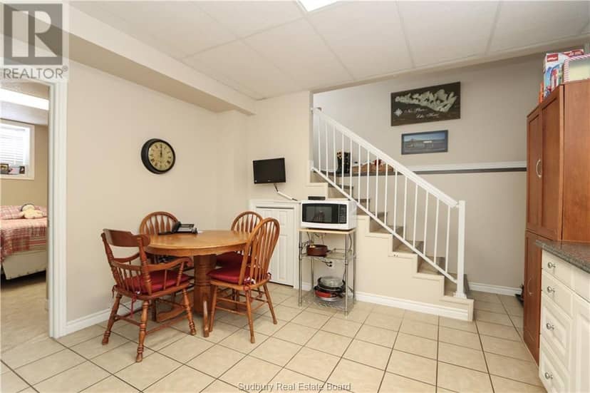 2460 EMILY Street — photo 20 of 25