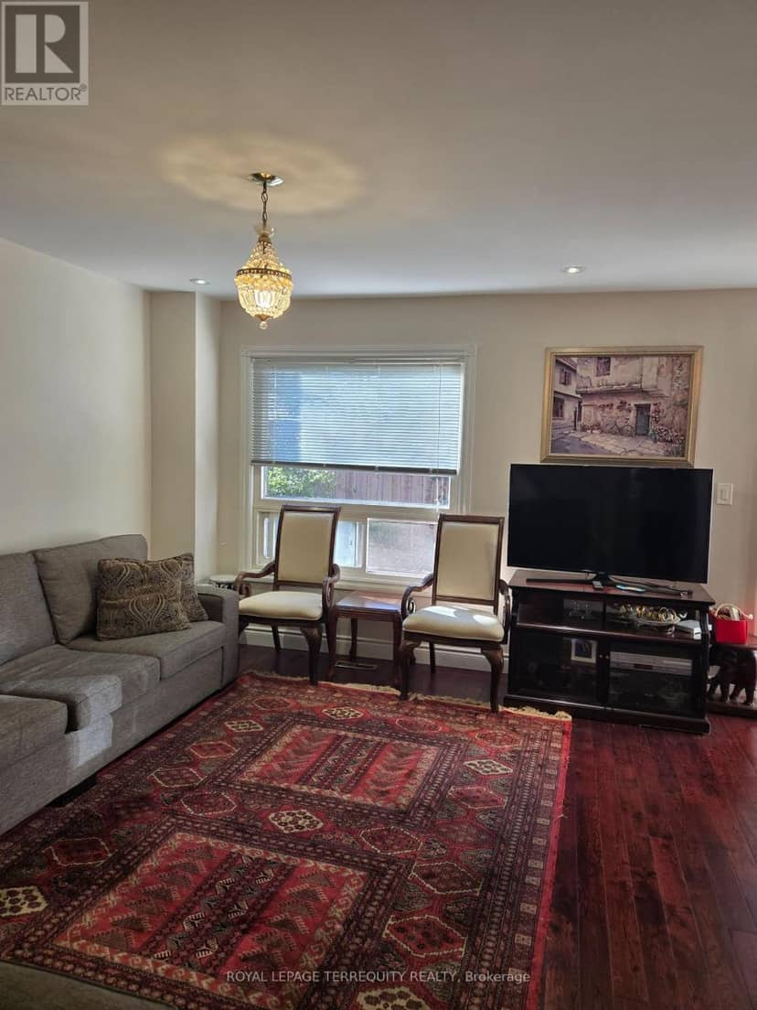34 - 4635 Regents Terrace — photo 3 of 14
