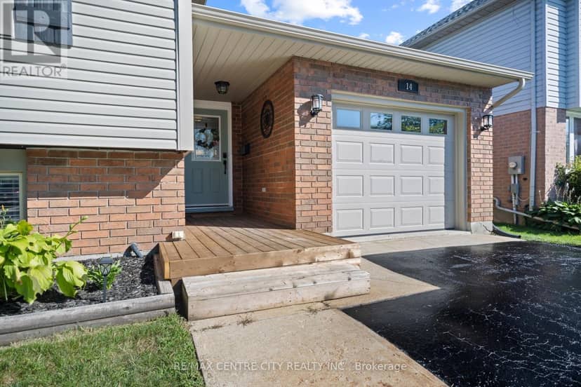 14 Stokes Road — photo 3 of 28