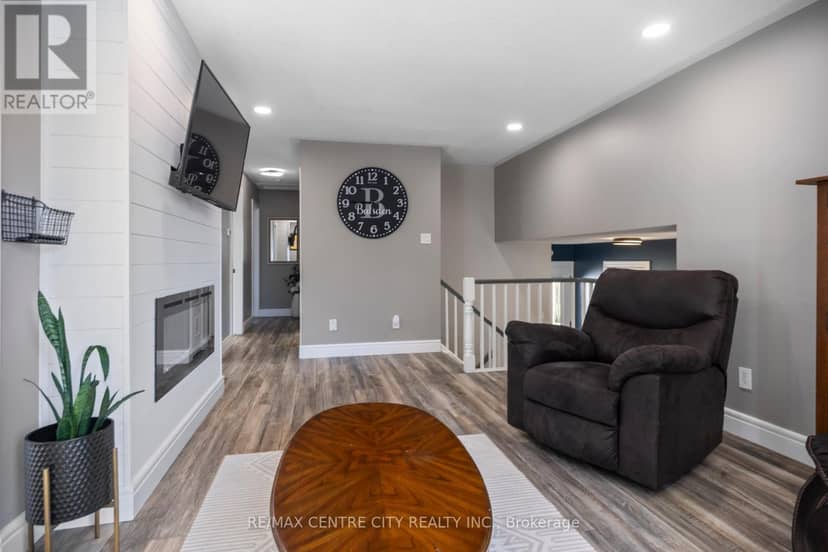 14 Stokes Road — photo 6 of 28